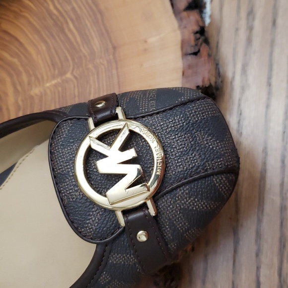 Michael Kors Flats SIZE 9.5 - Picture 5 of 8